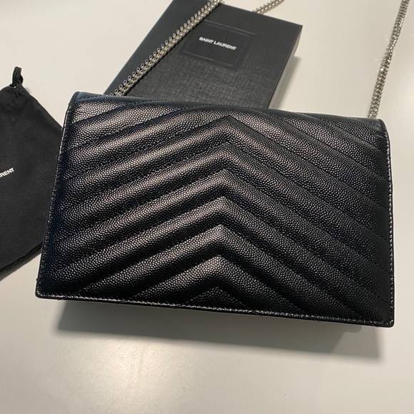 SOLD SAINT LAURENT Monogramme Envelope ChainWallet - Picture 5 of 8
